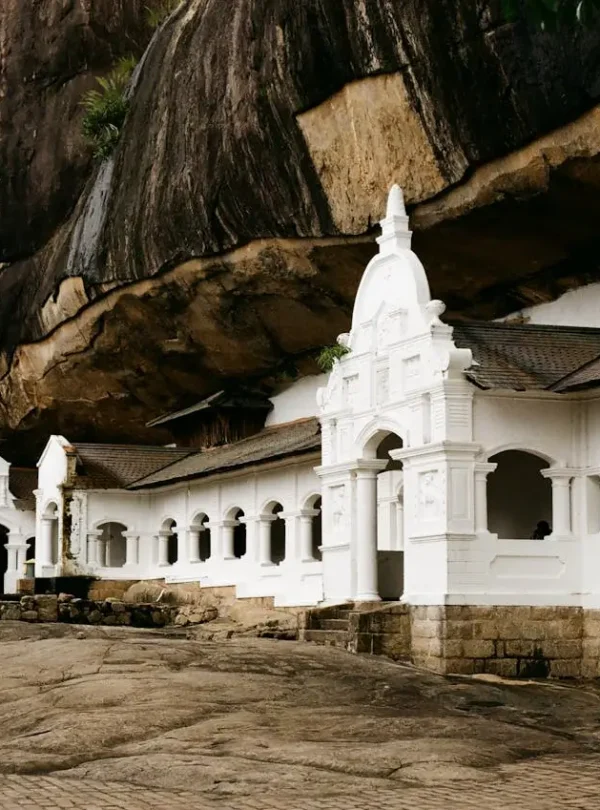 dambulla cave temple sri lanka - baurs travels