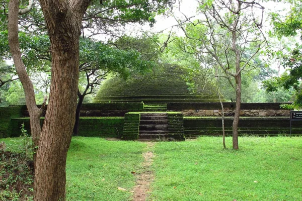 ancient city polonnaruwa - baurs travels