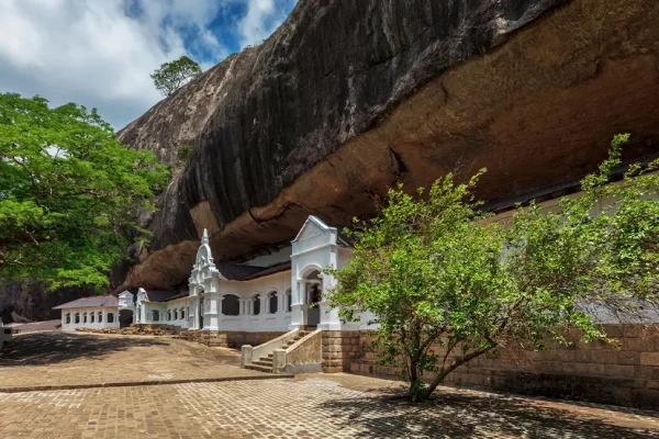 dambulla rock temple dambulla sri lanka